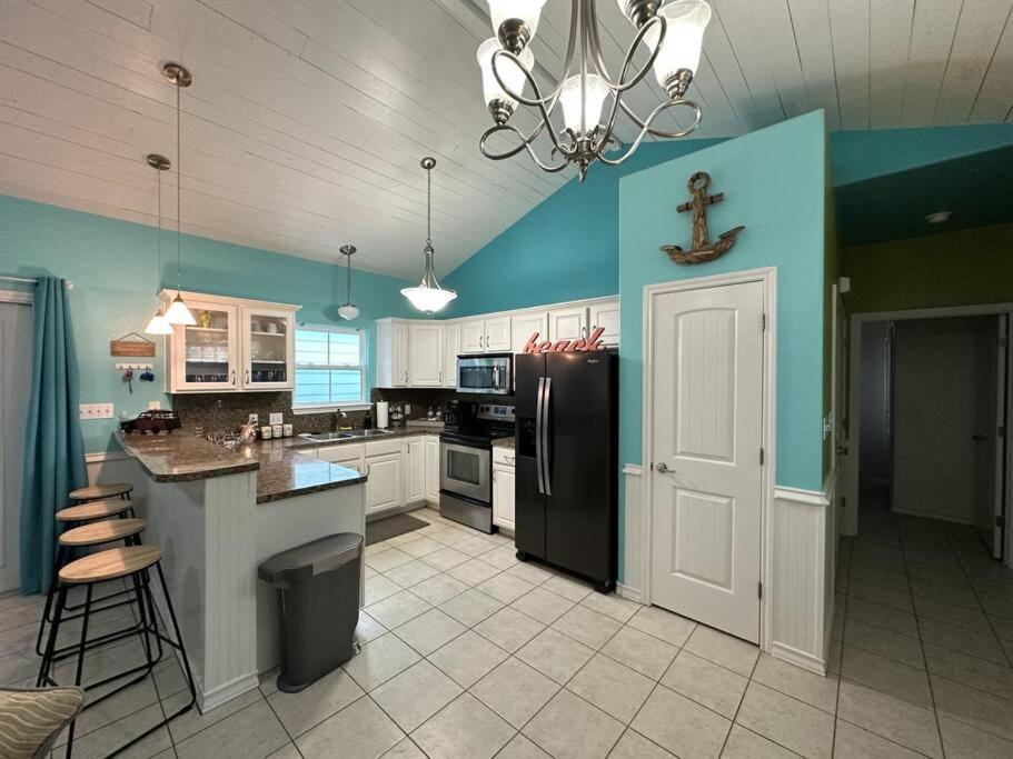 Barefoot Bungalow - Pet Friendly- 2 Bdrm Townhome Corpus Christi Dış mekan fotoğraf